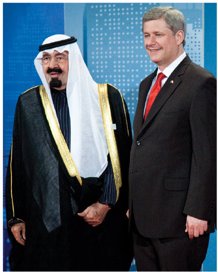 Prime Minister Stephen Harper greets King Abdullah bin Abdulaziz at an official dinner at the G20 Summit in Toronto.
