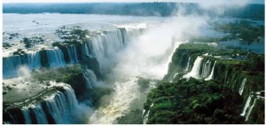 Iguazú Falls (one of the New Seven Wonders of Nature and also a Natural Heritage of Mankind) is made up of 275 waterfalls.