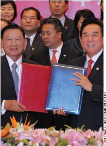 Chiang Pin-Kung, chairman of Taiwan's Straits Exchange Foundation (left) and Chen Yunlin, chairman of China's Association for Relations Across the Taiwan Strait, signed the Ecomomic Cooperation Framework Agreement in China this summer. 