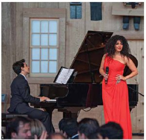 The Arab ambassadors of Ottawa held a gala and award ceremony at the Canadian Museum of History, to honour the excellence of Canadians of Arab descent. Mezzo-soprano Julie Nesrallah, who performed at the event, was one of the award recipients. (Photo: M. Belmellat) 