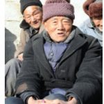 As of the end of 2012, the number of China's elderly population reached 194,000,000, or 14.3 percent of the total population.