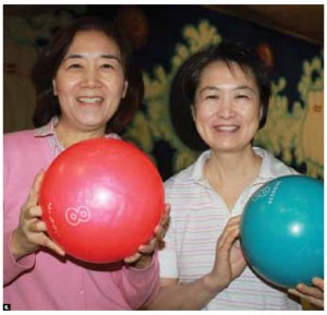 The Diplomatic Hospitality Group hosted a bowling event at McArthur Lanes. From left,  Huey Pyng Liu and Sherry Su, of Taiwan. (Photo: Ulle Baum)