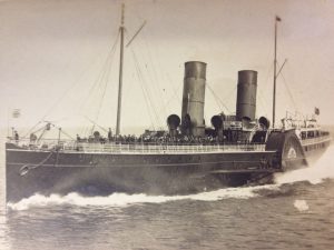 Isle_of_Man_Steam_Packet_Company_paddle_steamer_Queen_Victoria.