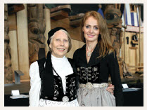 Gail Einarson-McCleery, honorary consul of Iceland in Toronto, left,  and Embassy of Iceland Attaché Ólöf Sigvaldadóttir, greet guests in traditional dress. (Photo: Lois Siegel)