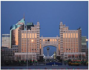 The Kazmunaigas building is home to Kazakhstan’s oil and gas ministry. (Photo: Ülle Baum)