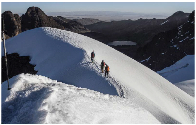 Cordillera Real is a mountain chain that extends for more than 40 kilometres with peaks that soar to 5,000 metres above sea level. (Photo: Bolivian ministry of tourism)