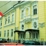Canadian diplomats posted to Russia — who work in the embassy pictured here — have been busier thanks to a thaw in relations after the 2015 election. But the appointment of a new foreign minister has some experts wondering if relations will revert back to pre-2015 ways. (Photo: 6speeddiesel)