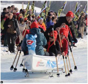  Ice dragon-boating made a debut this year at Winterlude. Shown here are the Polar Pandas, a team made up of Global Affairs Canada employees and diplomats from the Chinese embassy. (Photo: Ülle Baum)