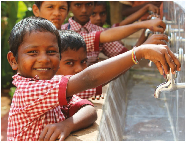 At Government Higher Primary School in Puchhaldini Village in Raichur, India, children practise handwashing every day. (Photo: wateraid, ishita rampal)