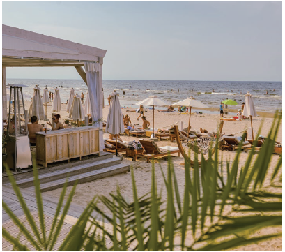 J¯urmala beach is one of the finest resort towns in Northern Europe and a favourite spa destination for tourists. (Photo: LATVIA.TRAVEL)