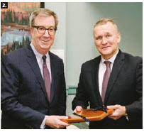 Estonian Ambassador Toomas Luuk paid a courtesy call on Mayor Jim Watson. (Photo: City of Ottawa) 
