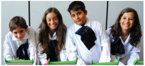 These Uruguayan school children are the programmers of the future. Technology services are gaining ground in the trading relationship between Uruguay and Canada. (Photo: marcapaisuruguay.gub.uy)