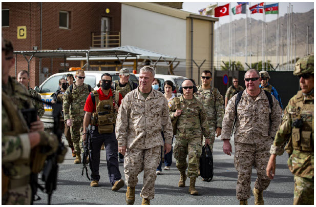 Commanding General U.S. Central Command Kenneth F. McKenzie tours an evacuation control centre at Hamid Karzai International Airport on Aug. 17. (Photo: U.S. Marine Corps photo by 1st Lt. Mark Andries)