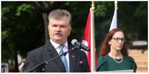 The Embassy of Poland planted a tree in memory of Polish composer Krzysztof Penderecki at Confederation Park. The event was organized in co-operation with the National Capital Commission. Polish Ambassador Andrzej Kurnicki (left) and deputy mayor Laura Dudas spoke. (Photo: Ülle Baum)