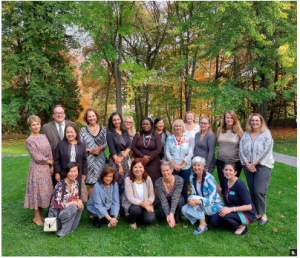 The members of HOMSA and invited guests joined for a large group photo at the fall cultural event. (Photo: Ülle Baum)