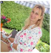 Kathleen Billen shows the gift bags at in her home in Rockcliffe. (Photo: Ülle Baum)