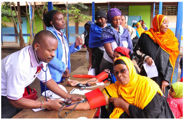 UNHCR employees distribute health kits in Senegal on World Refugee Day 2020. Senegal’s response has been scientific and innovative. The country has developed a $1 coronavirus test kit and a $60-ventilator made with 3D-printed parts. (Photo: UNHCR)