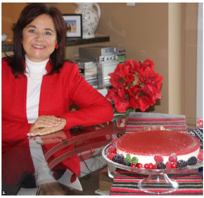 Piret Lukk baked a strawberry cottage cheesecake and presented it as a contribution to iPolitics’ holiday magazine for the “diplomats’ favourite holiday recipes” section. (Photo: Ülle Baum) 