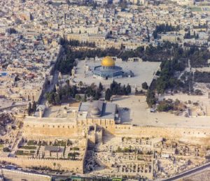 Former U.S. president Donald Trump moved the American Embassy from Tel Aviv, where all international delegations choose to situate their missions, to Jerusalem. In doing so, the U.S. officially recognized Jerusalem as Israel’s capital. (Photo: Andrew Shiva / Wikipedia / CC BY-SA 4.0)