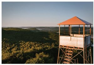 Theatre, murals and summer fun: 9 things to do 2 The 18-metre observation tower, with its view of a dozen lakes and surrounding forests, is a highlight of Mont Morissette Regional Park. (Photo: Miriam Baril-Tessier)