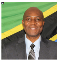 A cocktail reception to mark 60 years of Tanzanian mainland independence took place at the Hilton Garden Inn in Toronto. Tanzanian High Commissioner Mpoki Mwasumbi Ulisubisya spoke. (Photo: Ülle Baum) 